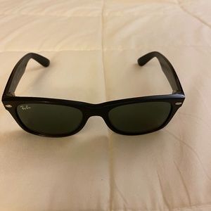 Ray Ban New Wayfarer classic 2132 black